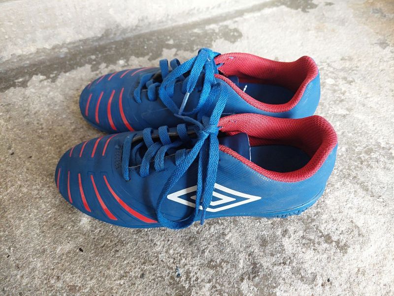 Kopačky Umbro vel. 36 - turfy