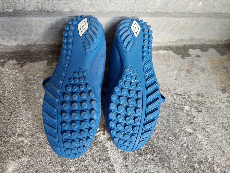 Kopačky Umbro vel. 36 - turfy