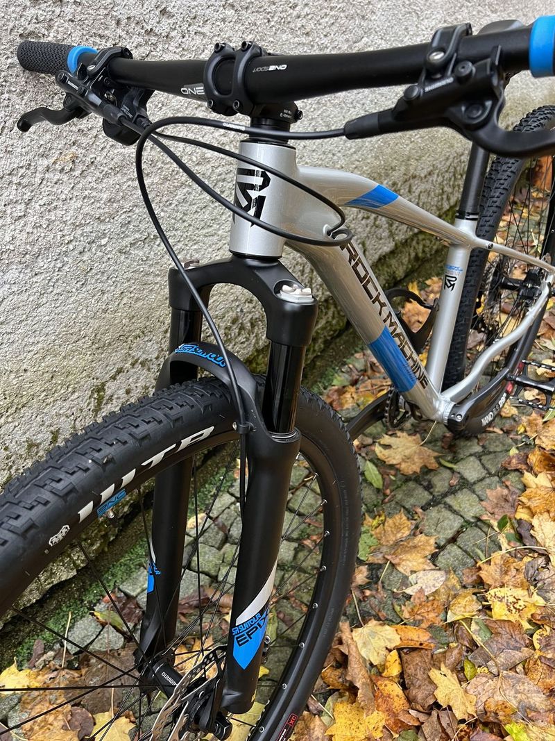 Rock Machine Thunder 29 HD Ltd 2022 – dětská 29er s juniorskou trailovou geometrií pro 145 – 165 cm