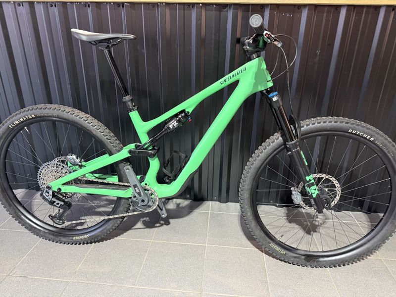 Specialized Stumpjumper 15 Expert velikost L/S4 model 2024 kolo použité v testu