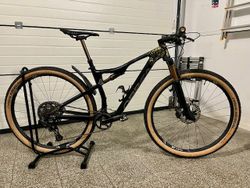 ORBEA OIZ Myo celoodpružené XC kolo - kashima