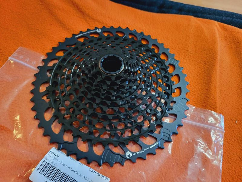 Nová Kazeta Sram X01 Eagle Xg-1295 Black 10-52z