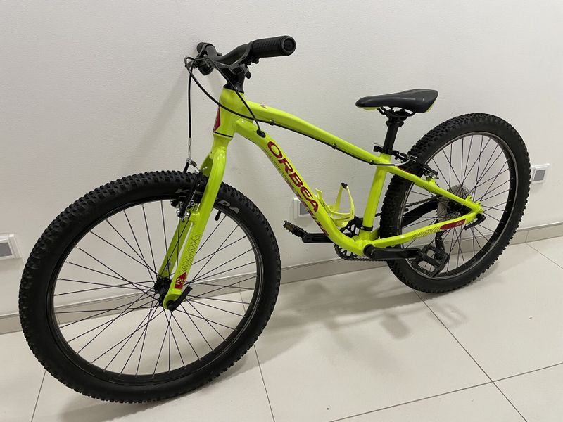 Orbea MX Team 24” lime green/watermelon red