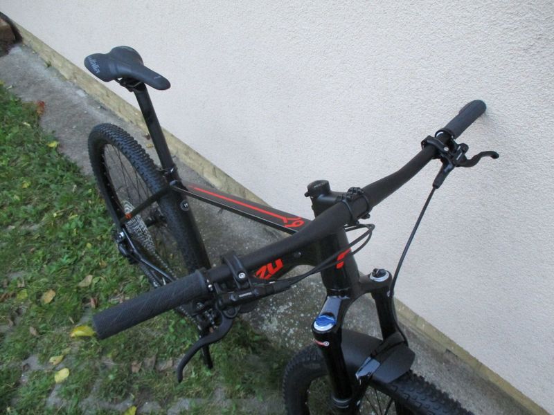 Nové 29" kolo ROZZO BOOST, vzduchová vidlice Suntour Raidon 34, osazení Shimano Deore1x12, pevné osy