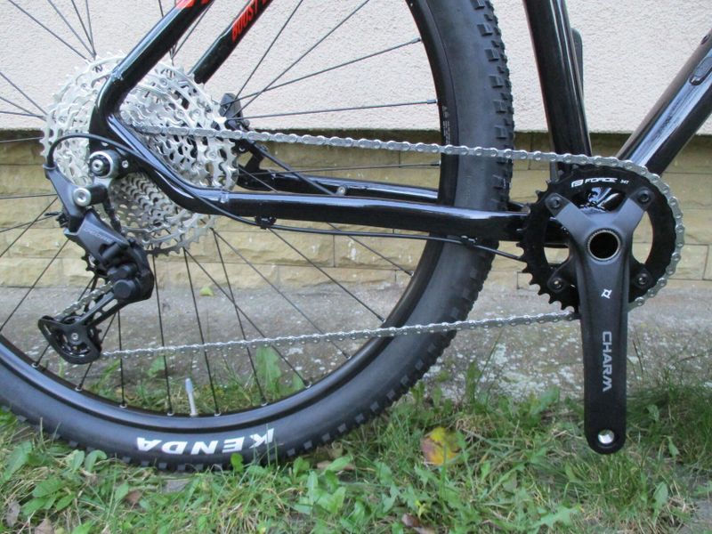 Nové 29" kolo ROZZO BOOST, vzduchová vidlice Suntour Raidon 34, osazení Shimano Deore1x12, pevné osy