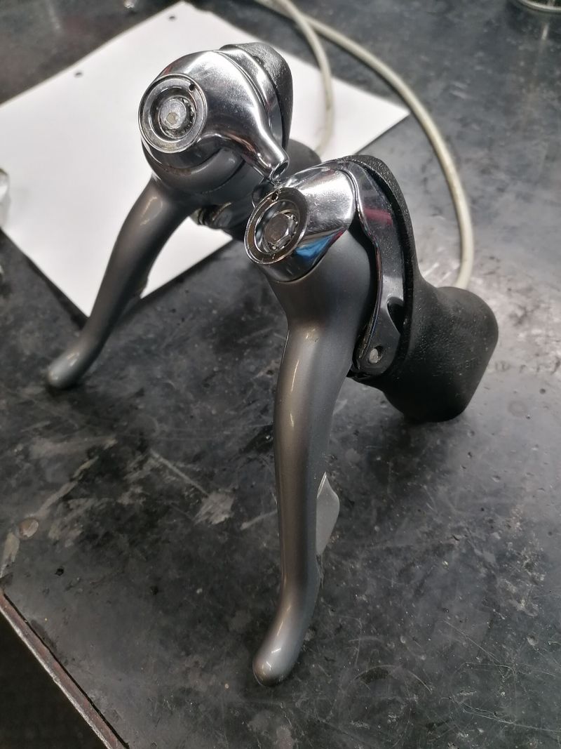 Shimano 600 sada + bonus