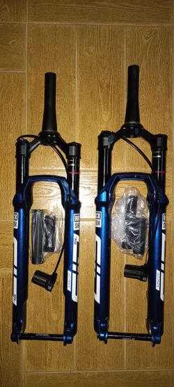 2x 29" RockShox SID SL Ultimate