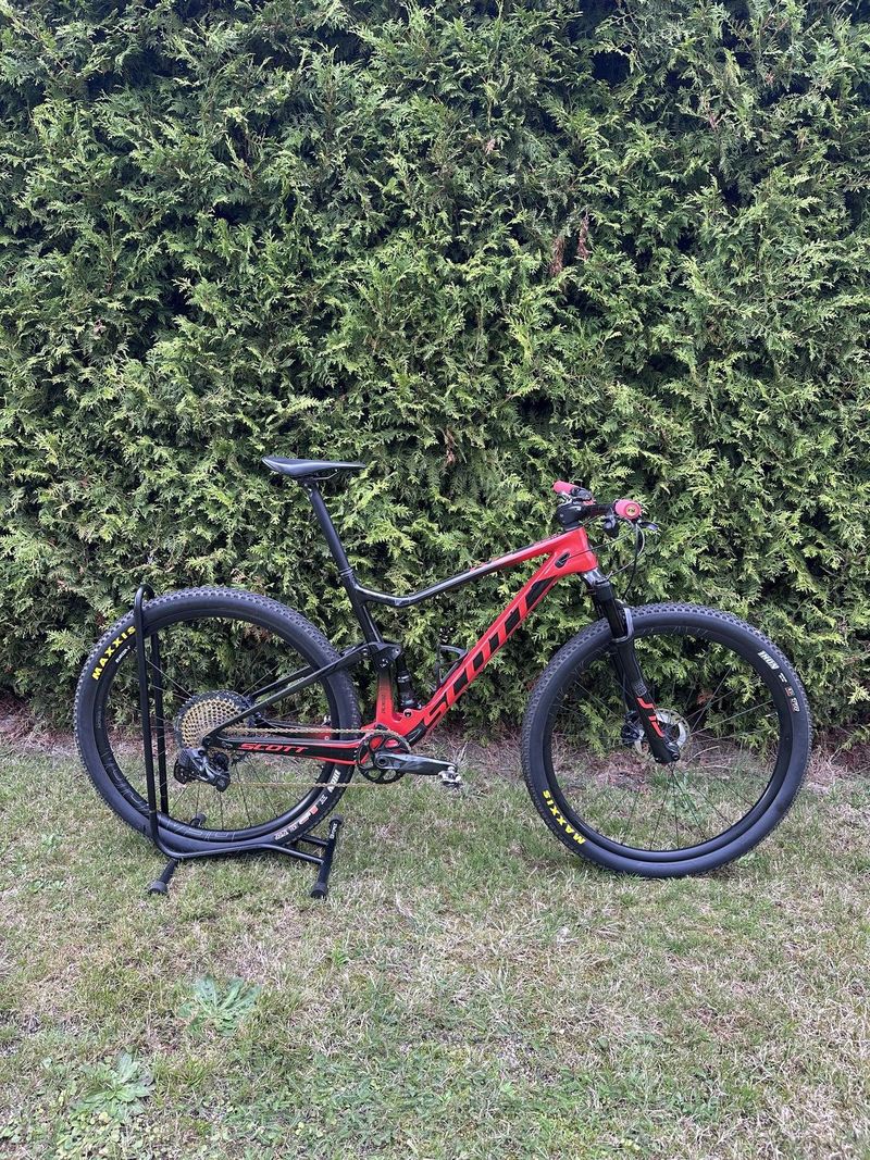 SCOTT SPARK RC 900 TEAM RED