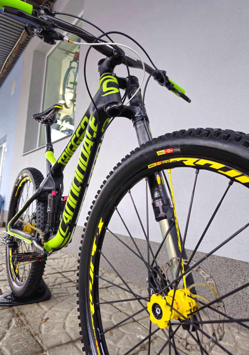 Horské kolo Cannondale Trigger Team Hi-Mod Carbon 27.5″