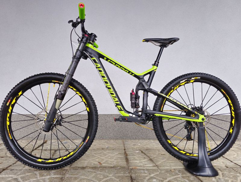 Horské kolo Cannondale Trigger Team Hi-Mod Carbon 27.5″