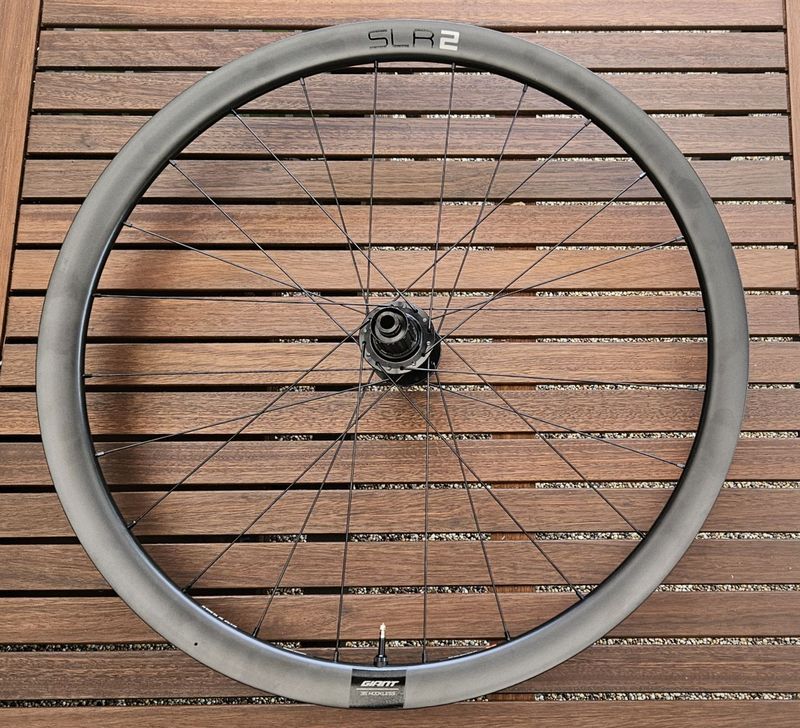 AKCE PROSINEC: GIANT SLR-2 36 Carbon Disc Hookless - kvalitní kola pro kotoučové brzdy - NOVÁ