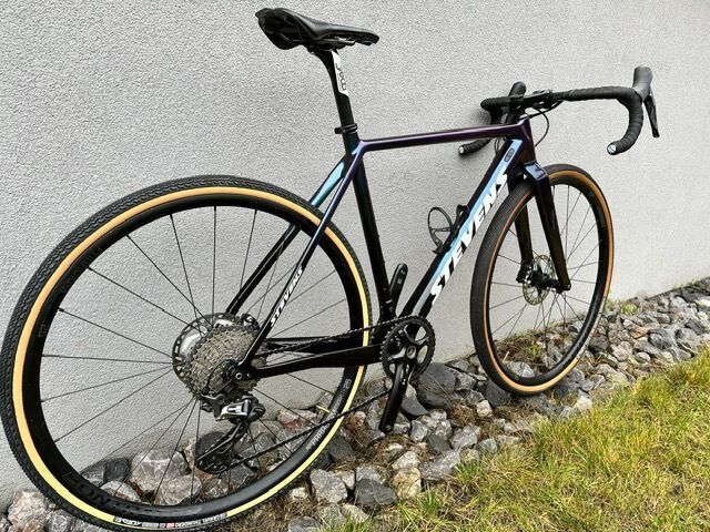 Karbonový cyklokros - gravel bike: STEVENS SUPER PRESTIGE 1x11 - nový CUSTOM LAK, velikost 52