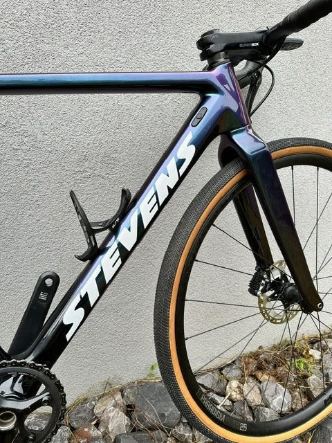 Karbonový cyklokros - gravel bike: STEVENS SUPER PRESTIGE 1x11 - nový CUSTOM LAK, velikost 52