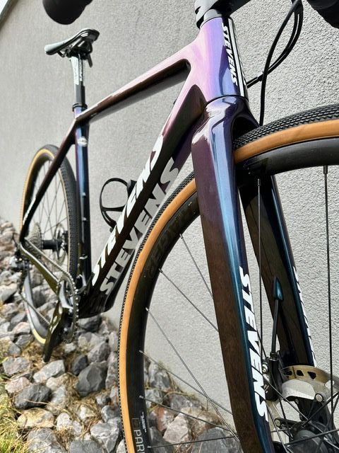 Karbonový cyklokros - gravel bike: STEVENS SUPER PRESTIGE 1x11 - nový CUSTOM LAK, velikost 52