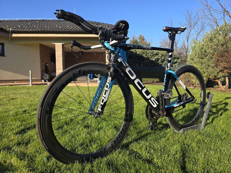 Focus Izalco Chrono MAX Ag2R veľkosť 56