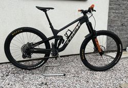 Trek Slash 9.8 GX AXS Gen 5