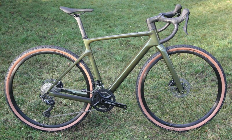 AKCE PROSINEC: SCOTT Addict Gravel 2023/2024 - atraktivní karbonový gravel bike – NOVÝ