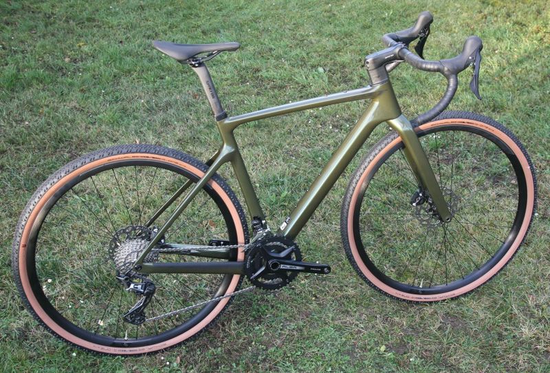 AKCE PROSINEC: SCOTT Addict Gravel 2023/2024 - atraktivní karbonový gravel bike – NOVÝ