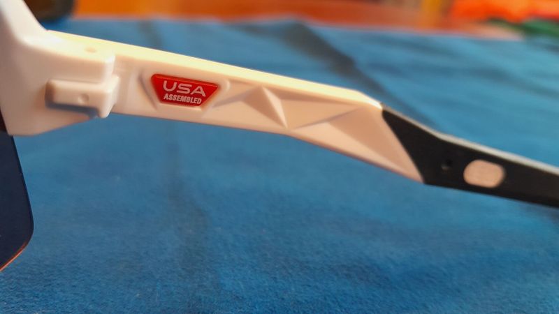 Oakley sutro lite sweep