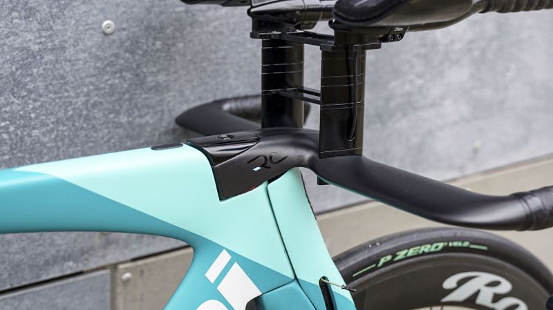 Bianchi Aquila / Di2/ Watt