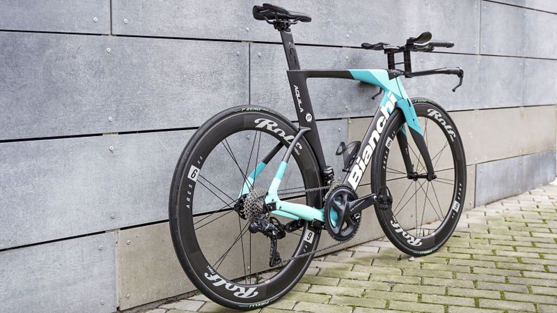 Bianchi Aquila / Di2/ Watt