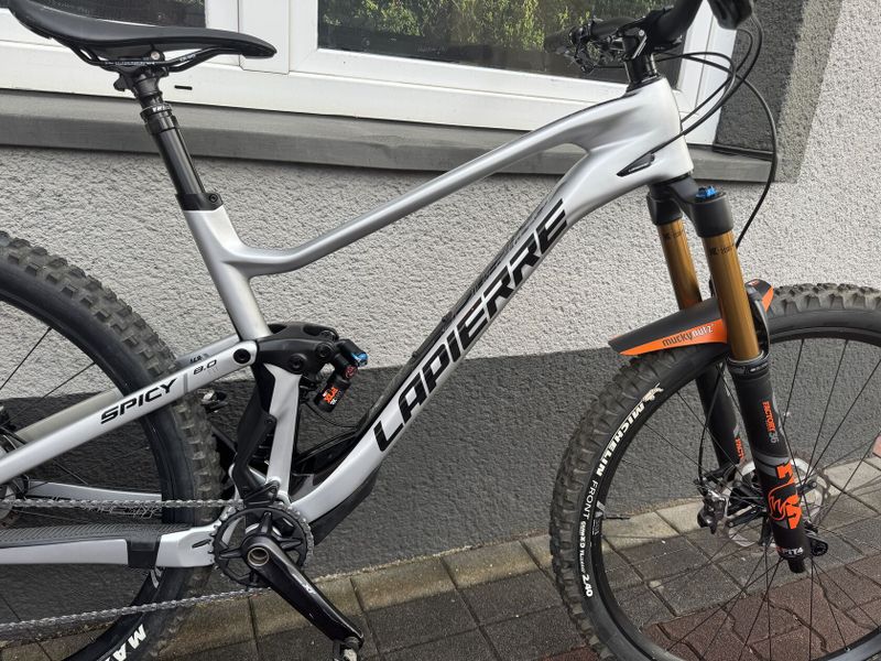 Enduro Lapierre SPICY CF 8.0