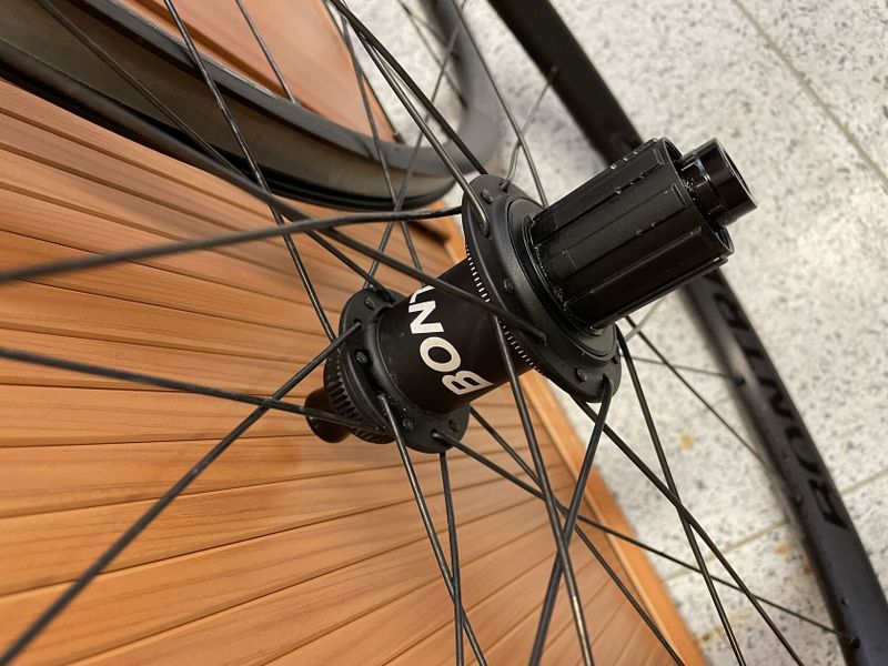 Kola Bontrager Paradigm Comp 25 TLR Disc