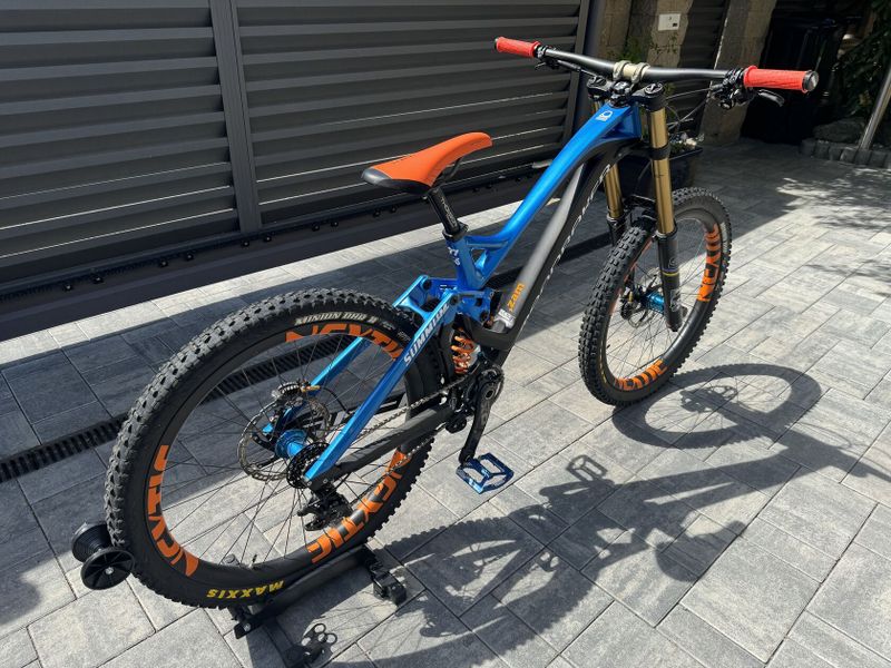 Mondraker SUMMUM ProTeam Carbon