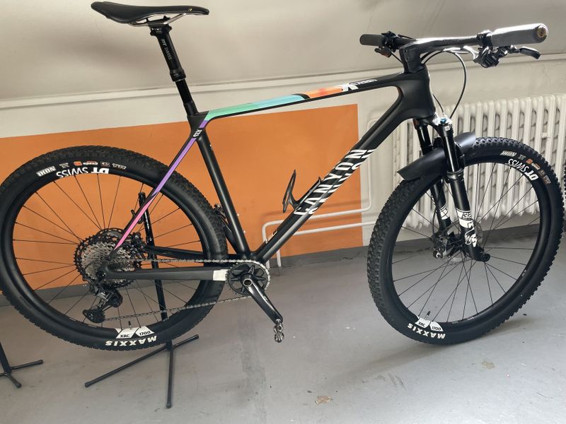 Karbonový Canyon Exceed SLX