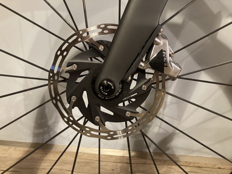 CANYON Aeroroad CFR disc eTap 2022 zánovní 