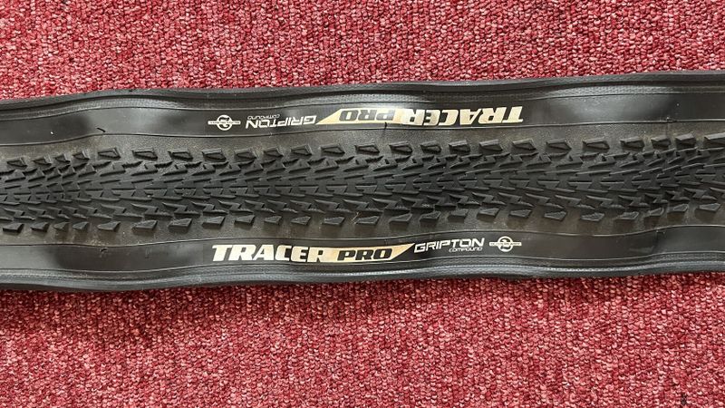 Specialized Tracer PRO 700x33c