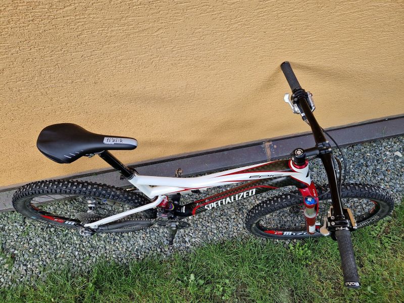 Specialized Epic Expert Carbon 2010, 26", velikost L