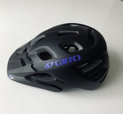Dámská helma Giro VERCE (jednou jetá na cykloztezce)