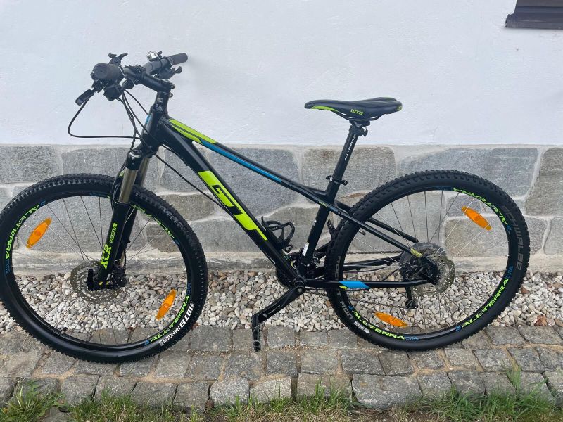 horské kolo GT Avalanche 27,5 Elite 2019 black