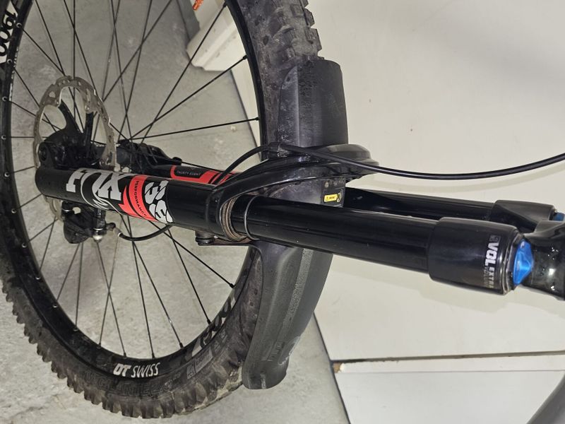 Mondraker Superfoxy R 2021