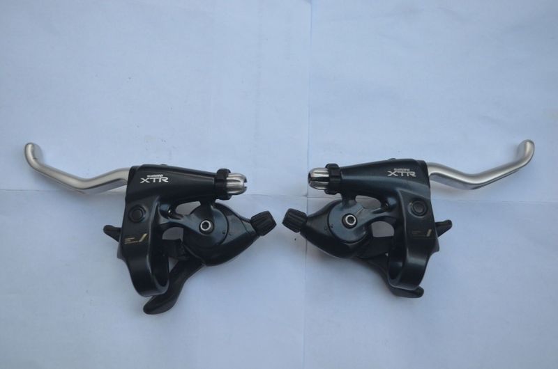 kultovní 3x8 SHIMANO XTR brzdové-řadící páky ST-M900 z 1992-1994