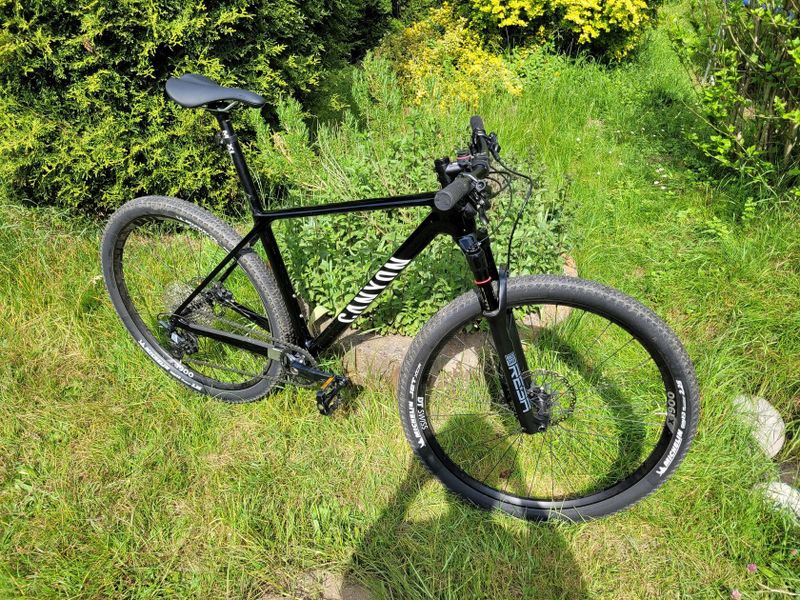 Výborný hardtail: Canyon Exceed CF SLX