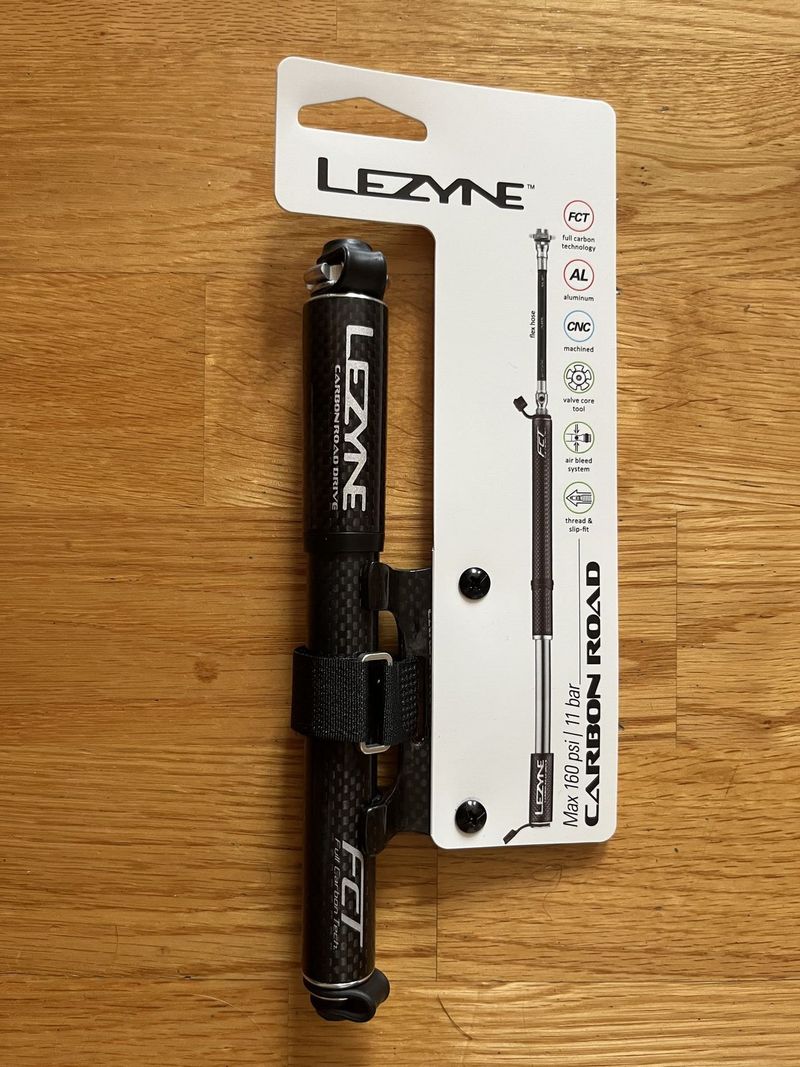 Pumpa Lezyne Carbon road drive S