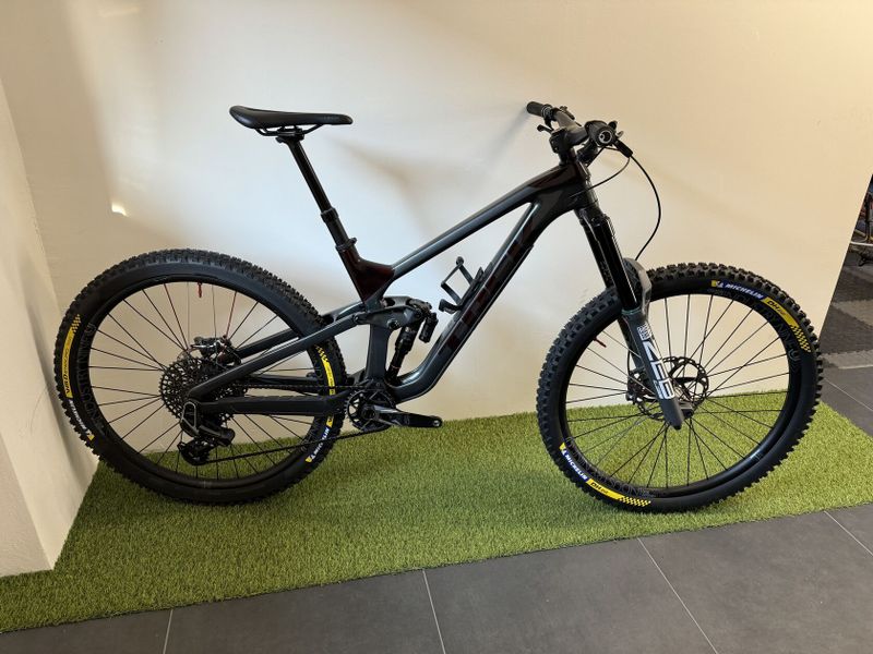 Trek Slash 9.9 X0 AXS T-Type - M/L - Gen 5 