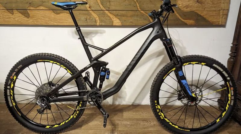 Canyon Strive CF 9.0 VELKÁ SLEVA