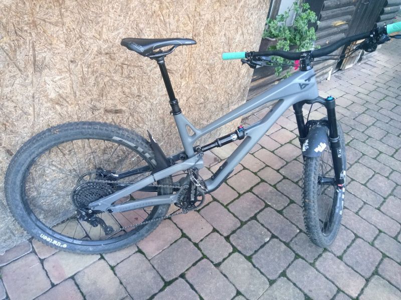 YT JEFFSY 27,5 CF Pro Carbon -velká sleva