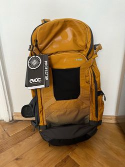 Cyklistický batoh EVOC FR TRAIL E-RIDE 20- žlutý