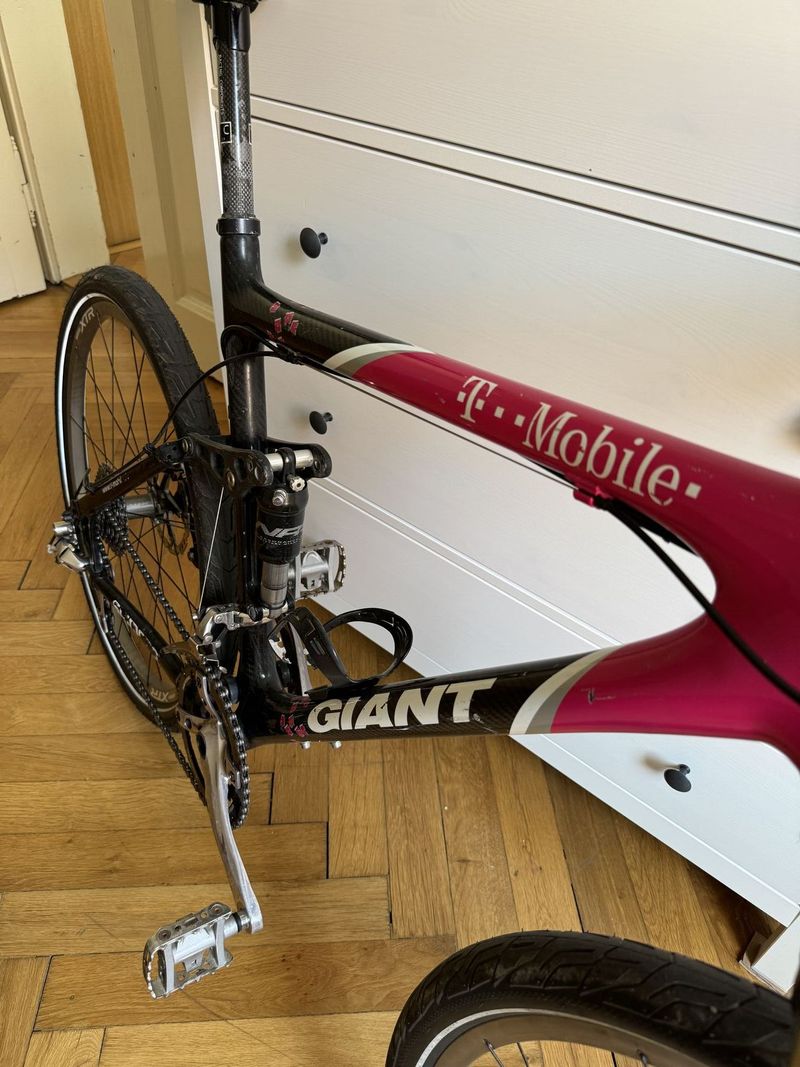 Giant T-Mobile CrossCountry MTB