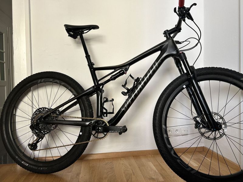 Specialized Epic Expert, velikost L, barva Satin Carbon/Charcoal