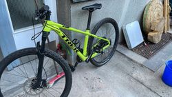 Trek X-Caliber 9 - 15,5" rám, kola 27,5