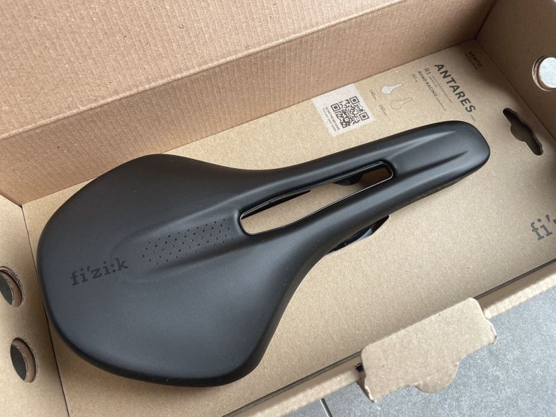 Sedlo Fizik Vento Antares R1 140mm