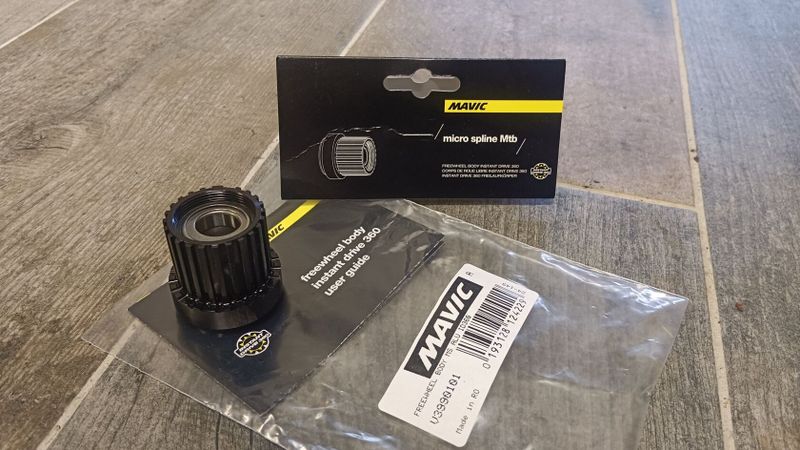 Nový ořech Mavic ID360 Shimano MicroSpline