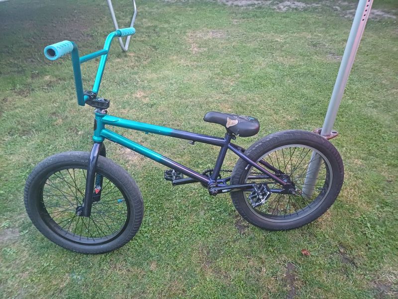 Bmx Mongoose Legion L80