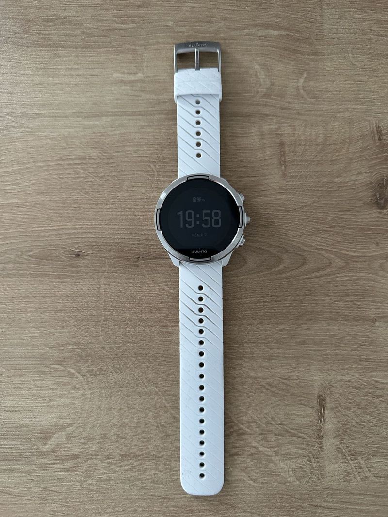 Suunto Baro 9 bílé