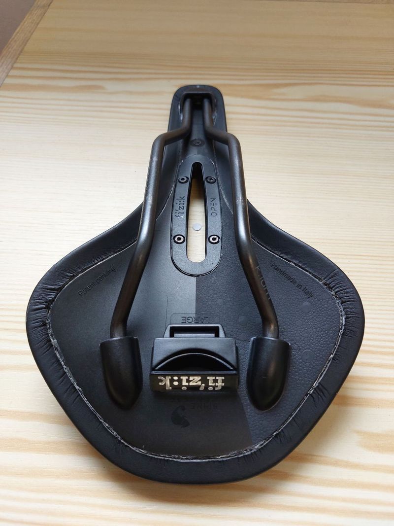 Sedlo Fizik Antares R3 Open Large